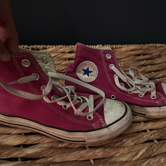 Converse Chuck Taylor All Star High Tops | Hot Pink / Fuchsia | Women’s 7 - Picture 6 of 7